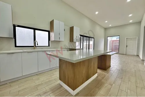 Se Renta Casa Muy Amplia Y Moderna En Colonia Burocratas, Mexicali Bc