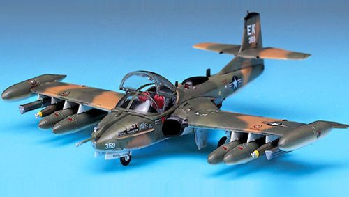 Academy Hobby Model Kits Avion Escala : Jets 1 72 A-37b Fly