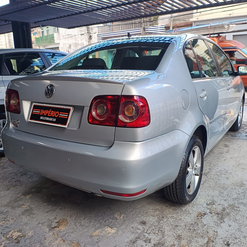 Volkswagen Polo Sedan 1.6 Vht Total Flex 4p