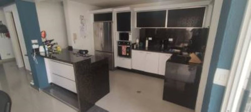 Imagen 7 de 21 de Hermoso Townhouse En El Bosque