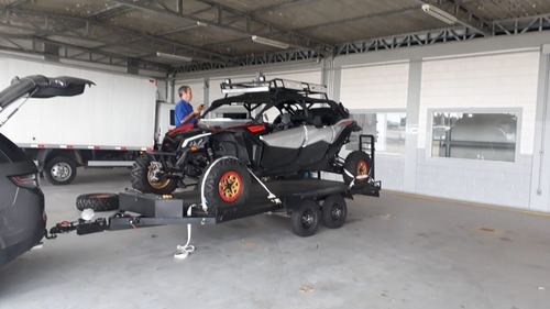 Imagem 2 de 8 de Carretinha Plataforma Transporte De Veiculos