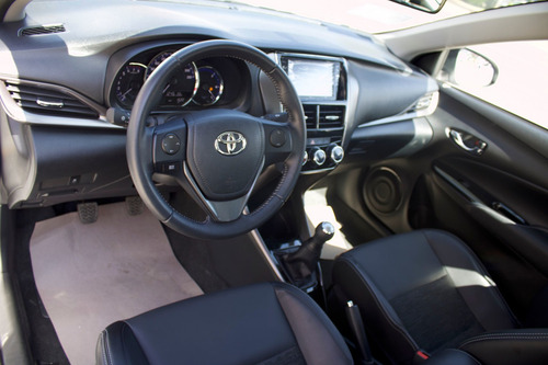 Imagen 5 de 11 de Toyota Yaris 2021 1.5 S Sedan Mt