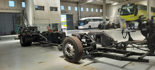 Imagen 3 de 5 de Colectivo Chasis Volkswagen 18280 Ot Low Entry