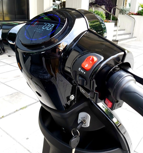 Imagen 14 de 16 de Triciclo Eléctrico Para Dos Personas 1200w Sunra Shinox V