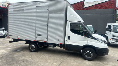 Iveco Daily 35.150 Cs 2021 Baú