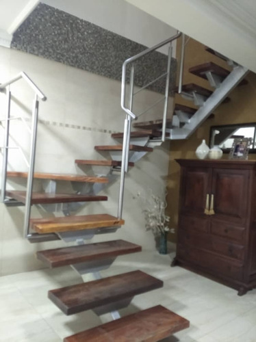 Imagen 9 de 18 de Se Vende Townhouse En Naguanagua. Yl