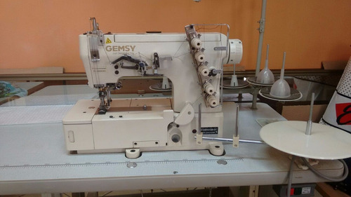 Máquina De Costura Galoneira Industrial Gemsy Com Bancada