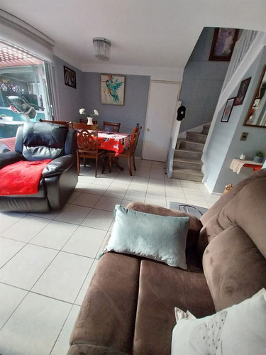 Casa En Venta De 3 Dorm. 2 Baños, En Puente Alto