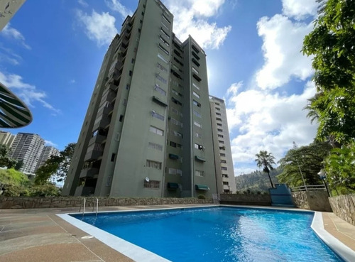 Venta De Apartamento En Lomas De Prado Del Este, Alto Prado. Avp