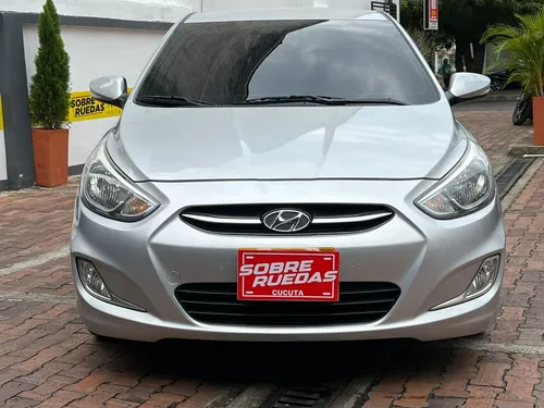 Hyundai Accent 1.3 Gl 5 p
