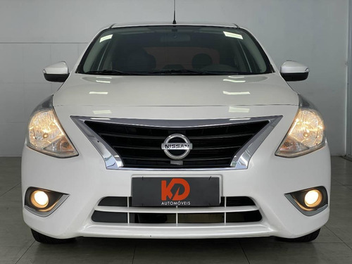Nissan Versa 1.6 Unique Cvt