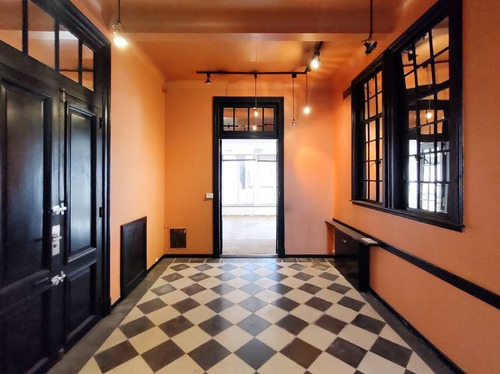 Imagen 3 de 30 de Vivienda / Oficina De 6 Ambientes Con Terraza Y Balcón En San Nicolás