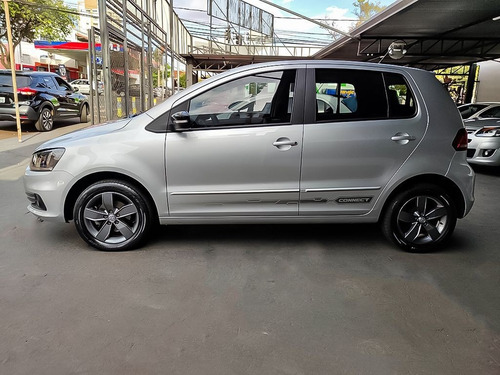 Imagem 12 de 15 de Volkswagen Fox 1.6 Msi Total Connect