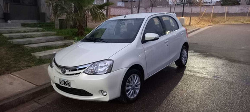 Imagen 1 de 18 de Toyota Etios 2015 1.5 Sedan Xls