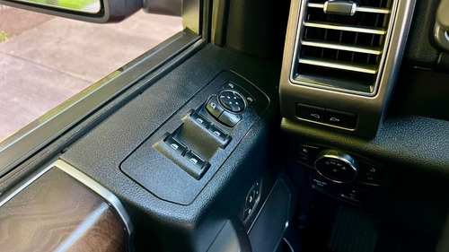 Ford F-150 Limited
