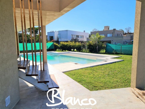 Casa En Venta En Haras Santa Maria, Escobar, G.b.a. Zona Norte