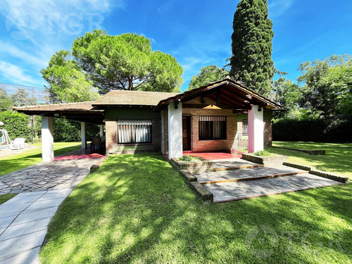 Venta Casa Con Parque Y Piscina- Parque Leloir