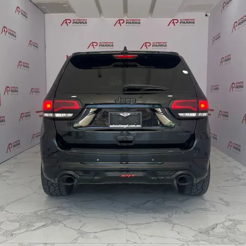 Jeep Grand Cherokee 6.4 Srt-8 At