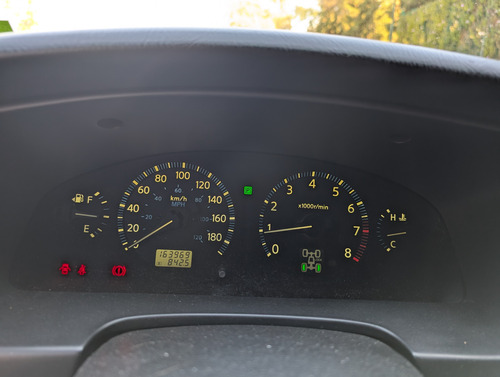 Nissan Pathfinder SE 3.5 V6