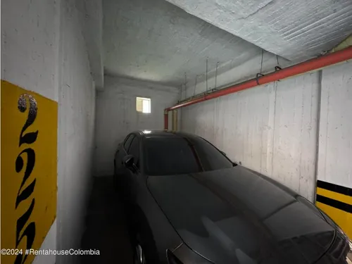 Apartamento En Modelia Occidental Rah Co: 25-143