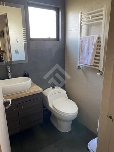 Casa En Venta De 4 Dorm. En Quilpué