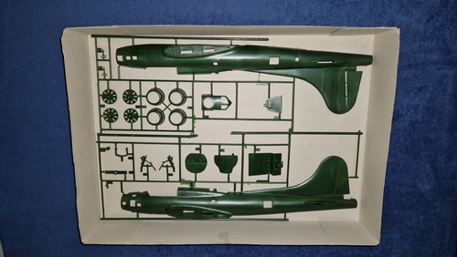 B-17 F Flying Fortress Memphis Belle 1/48 Revell