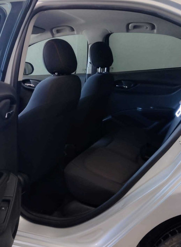 Imagen 8 de 18 de Chevrolet Onix 1.4 Ltz At 98cv 2016