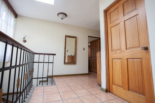 Imagen 19 de 30 de Vendo Belleza De Casa Ubicada En Esquina, 4 Dormitorios, Alta Plusvalia Y Seguridad