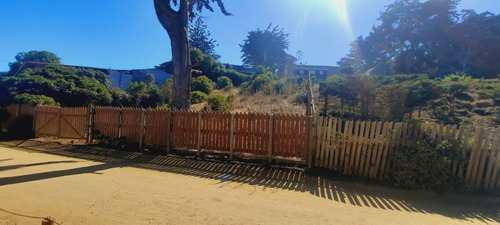 Venta De Último Terreno Frente A La Casa De Pablo Neruda.