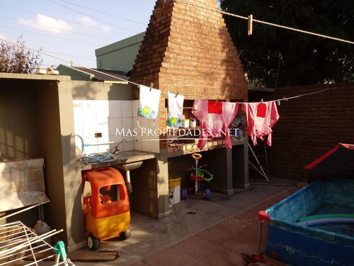 Imagen 2 de 6 de Casa En Venta 2 Dormitorios En Viplastic En Longchamps