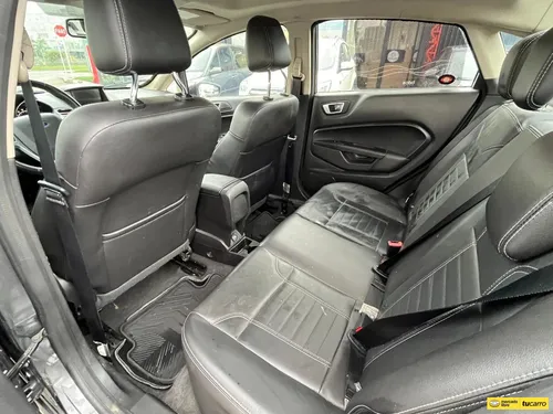 Ford Fiesta Titanium 1.6cc AT AA 4X2