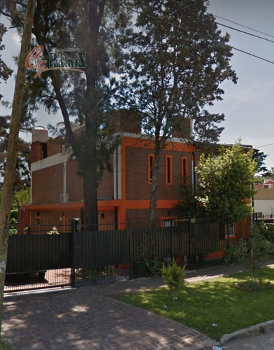 Imagen 1 de 15 de Casa Chalet En Venta Oribe 800, Ituzaingo