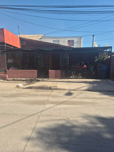 Amplia Y Comoda Casa En Colina (68779)