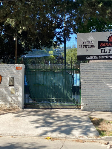 Imagen 5 de 6 de Vendo Dueño Directo Gran Lote Con Instalaciones De Futbol 7. Tomo Bienes En Parte De Pago Financio