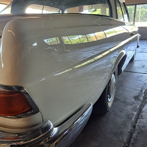 Imagen 11 de 25 de Mercedes Benz 220se
