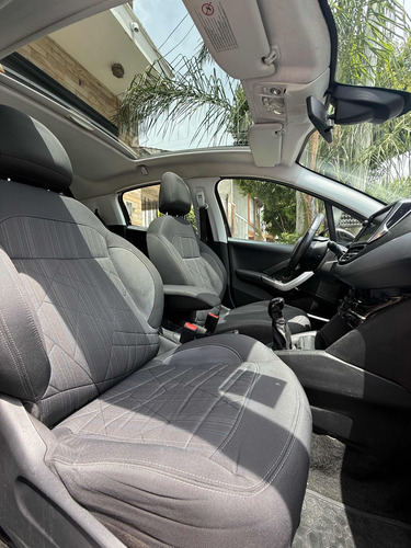 Peugeot 208 1.6 Feline
