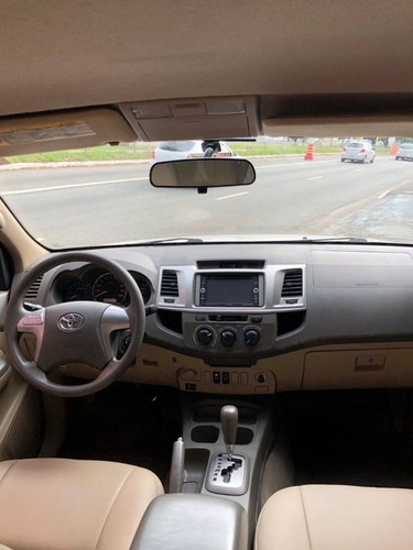 Imagem 6 de 8 de Toyota Hilux Sw4 2.7 Sr 4x2 16v Flex 4p Automático