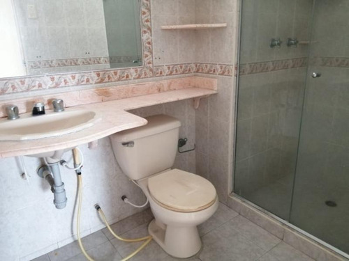 Apartamento En Arriendo