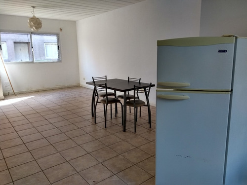 Departamento En Venta Frente A Shopping Champagnat