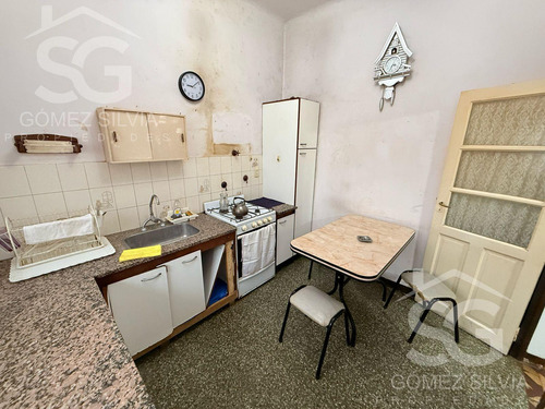 Casa En Venta 7 Ambientes En Castelar Sur