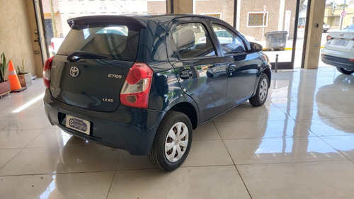 Toyota ETIOS XS ETIOS XS 5 PUERTAS