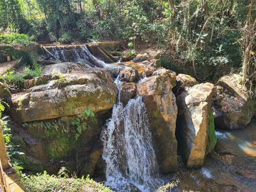 Imagem 3 de 30 de Sítio Deslumbrante Com Escritura, Casa Principal E De Caseiro, Cachoeira, Lugar Rico Em Água, À Venda, 30.000 M² Por R$ 1.300.000 - Pedra Bela/sp - Si0063