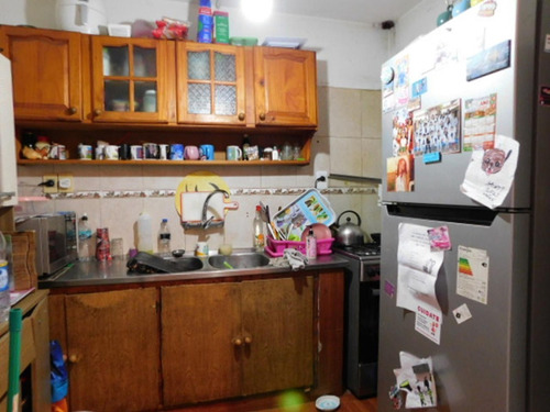 Imagen 8 de 15 de Casa De 3 Dormitorios Sobre Cnel Raíz A Pasitos De Aparicio Saravia (centro Comercial)