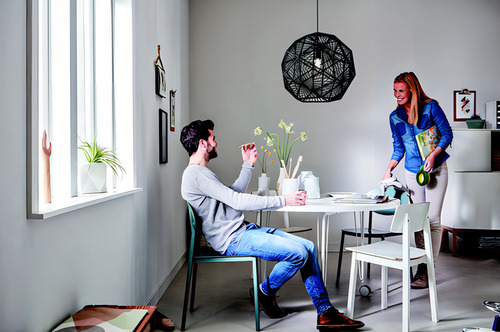 Lâmpada suspensa Philips Mohair com tensão 220v, cor preta