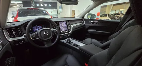 Volvo XC60 2.0 T8 Plus