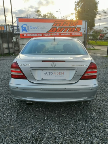 Imagen 13 de 15 de Mercedes Benz C200 K