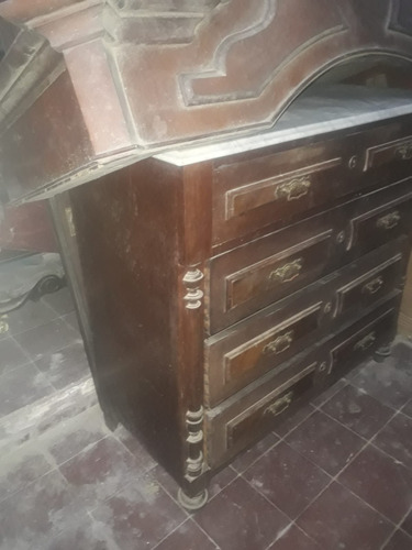 Antigua Cómoda Con Mármol En San José (Usado)