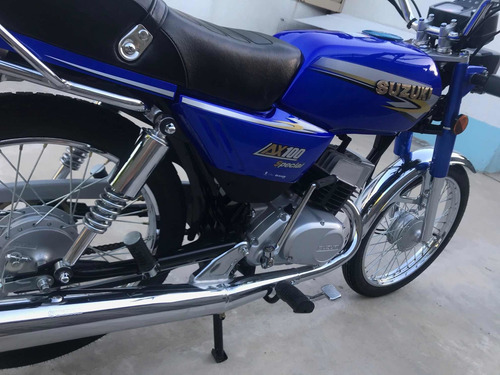 Suzuki Ax 100