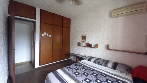 Casa En Venta 4 Dormitorios. B° Los Naranjos