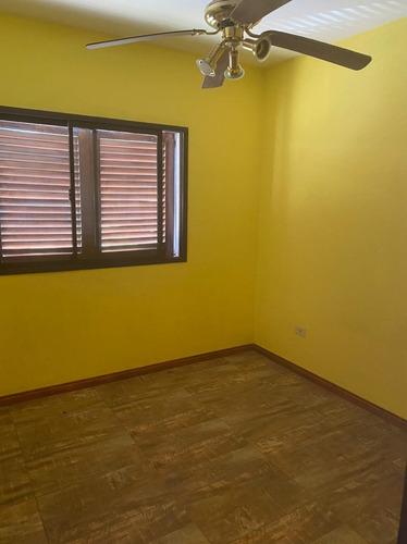 Imagen 3 de 8 de Departamento 3 Ambientes Con Cochera Techada!!!